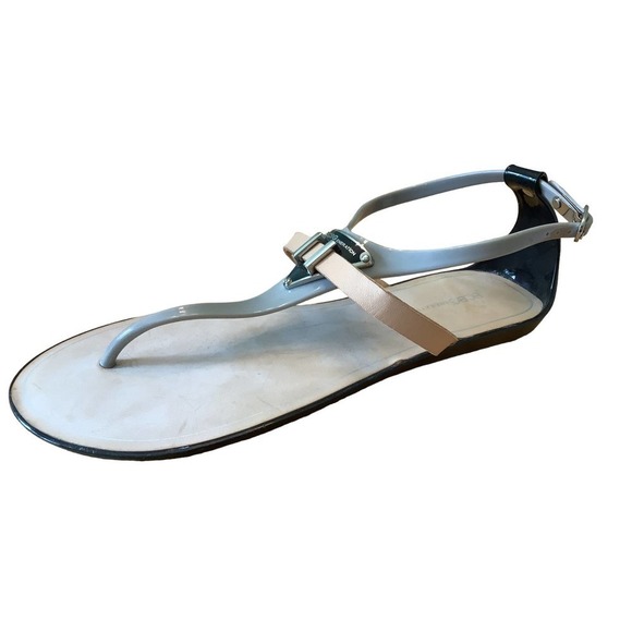 BCBGeneration “Calantha” GRAY/BEIGE T-STRAP JELLY SANDALS 10B NWOB - Picture 2 of 10
